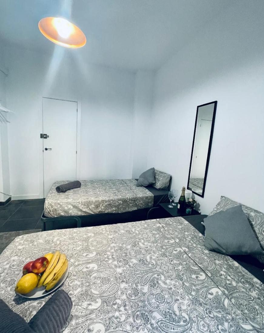 Sepulveda R1 Bed and Breakfast Barcelona Buitenkant foto